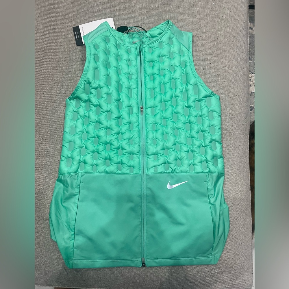 Nike Therma-Fit ADV repel areoloft